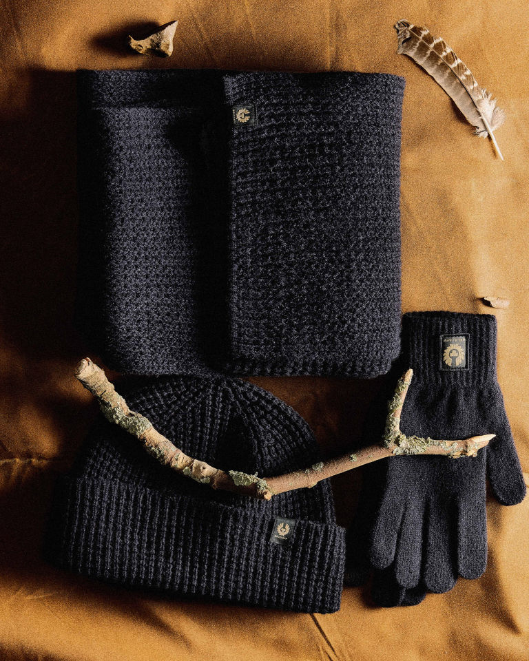 Watch Beanie in Dark Ink.